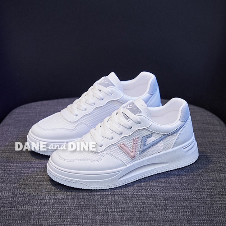 Sepatu Sneakers Wanita Putih Ori Dane and Dine Q1615