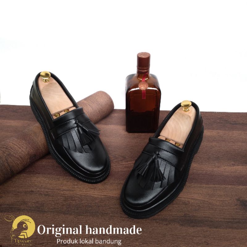 Sepatu Loafers Penny Adrian Tassel Full Black | loafer dokmar