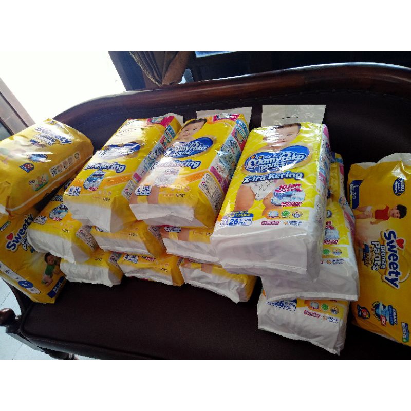 PAMPERS MAMYPOKO SIZE XL26 TIPE CELANA