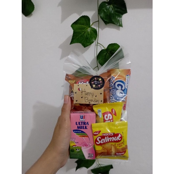 

BINGKISAN ULANG TAHUN / PAKET SNACK ULANG TAHUN /PAKET 7.OOOAN