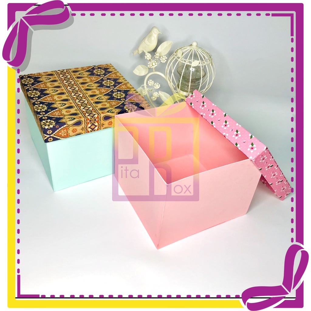 

(20x20x15 cm) Box kotak kado cute / Gift Box hampers kado hadiah packaging