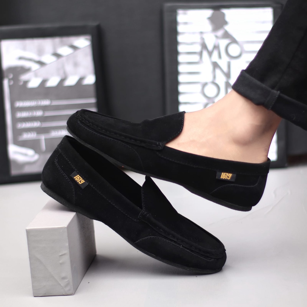 MODMX Sepatu Slip On Casual Pria Kulit Sintetik Simple Murah Main Gaya Jalan Laki Laki