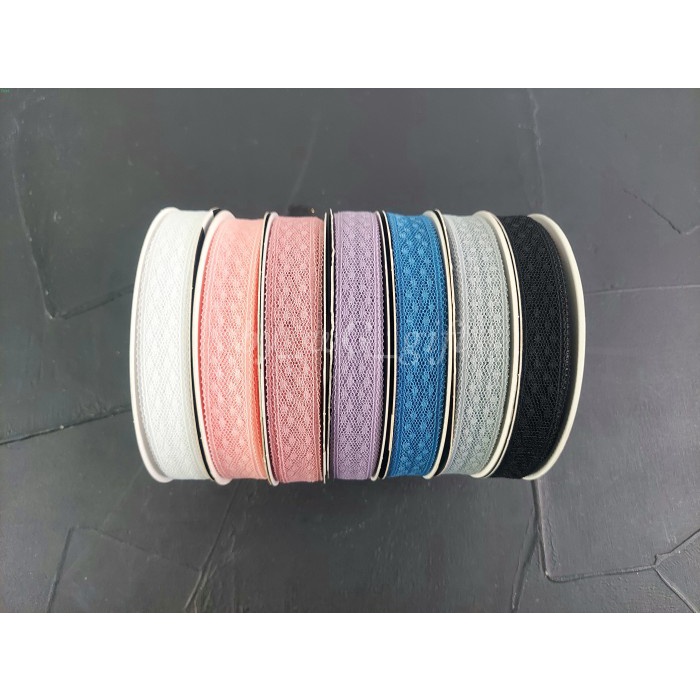 

Pita Jala Motif Jahit Bulat; Lebar 2 cm; Panjang 50 Yard
