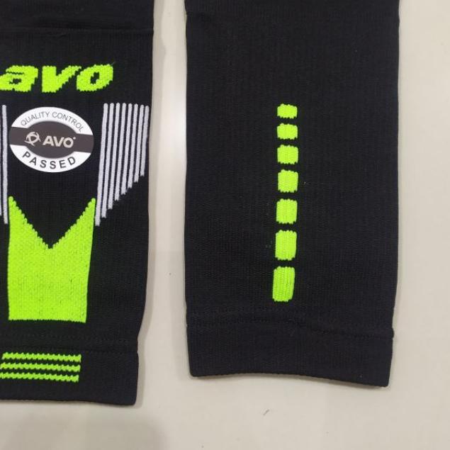 KAOS KAKI DEKER AVO