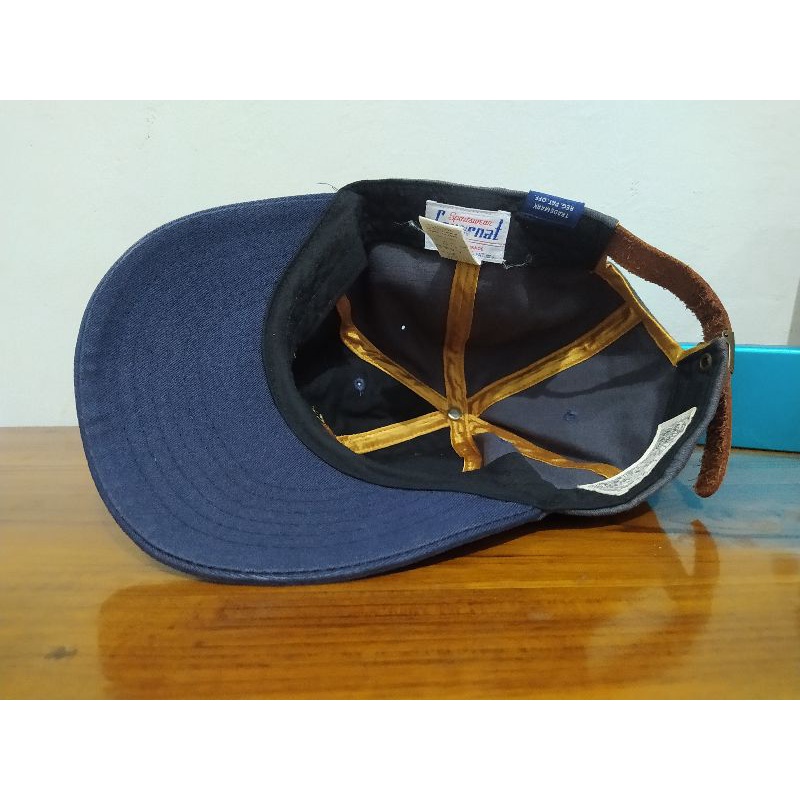 TOPI COVERNAT C LOGO