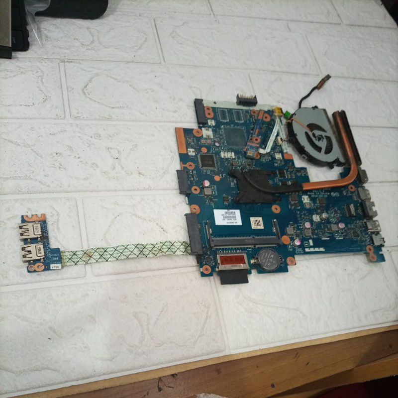 motherboard hp 14 g102au rusak