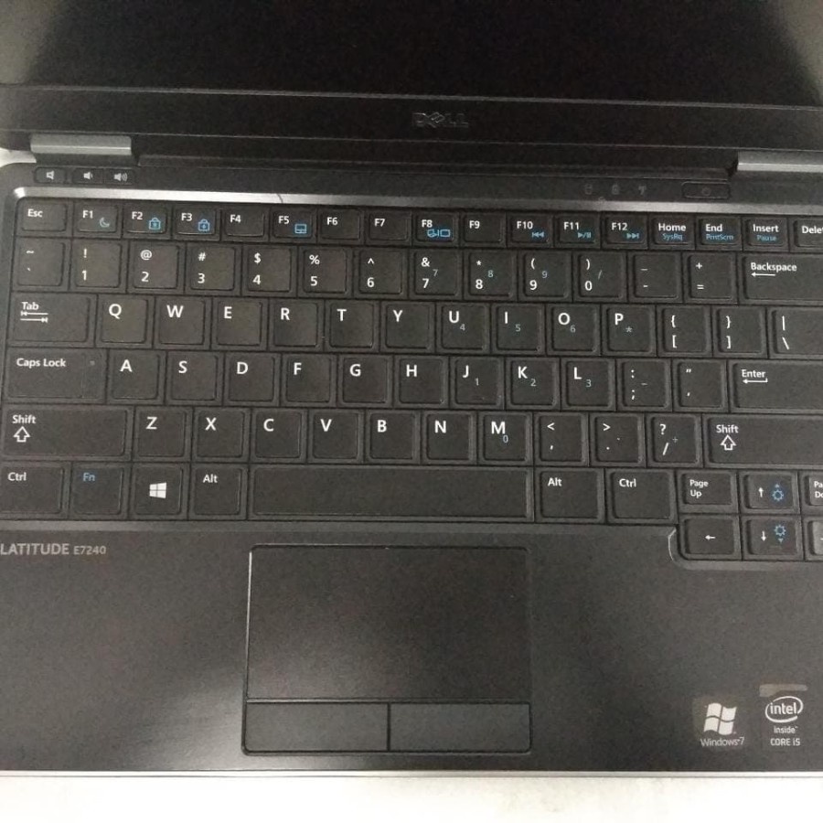 Laptop Dell Latitude E7240 Core i5 SSD Windows - Second Bergaransi