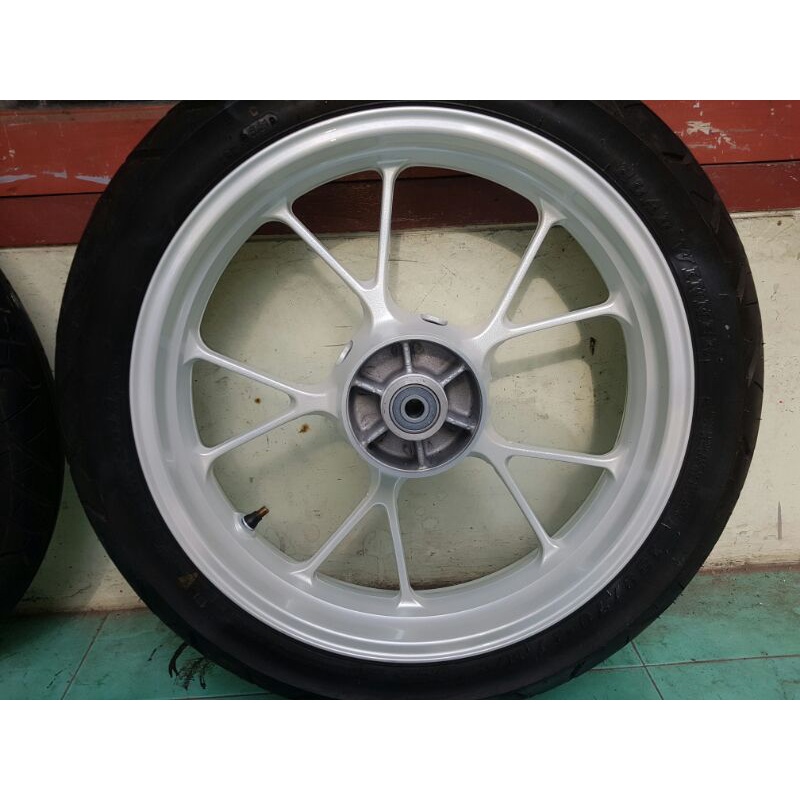 Paket cat putih mutiara 200ml cat dasar putih 100ml cat mutiara putih