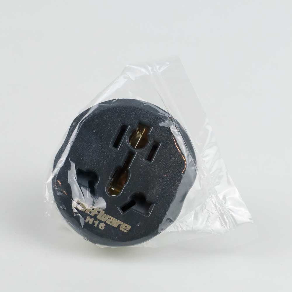 TD - SKT Taffware Loop Universal Travel Adapter AU US UK to EU Plug 16A - N16