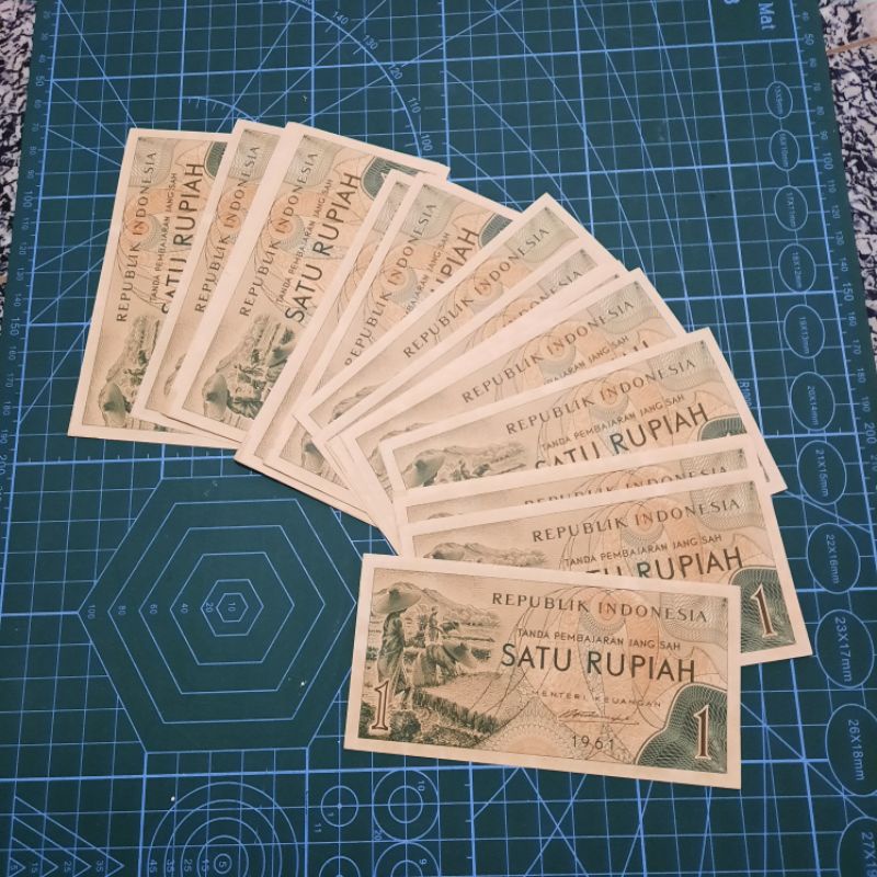 Uang Mahar/ Kuno 1 Rupiah Original 100 % BI tahun 1961 kondisi bagus