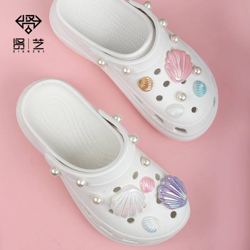 Charms Charms Charms Crocs Jibitz Pins Untuk Dekorasi Sepatu