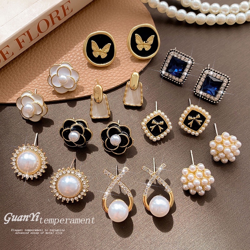 Anting Stud Hias Mutiara Berlian Imitasi Gaya Vintage Untuk Wanita