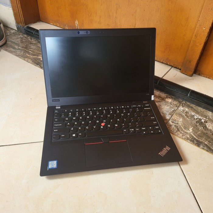 {bekas} CORE i7 GEN 8   LENOVO THINKPAD X280 LAPTOP SETIPIS X1 CARBON - 8GB SSD 128 Murah