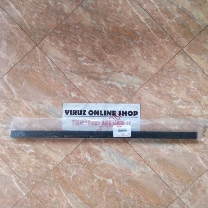 WEATHER STRIP WEATHERSTRIP PELIPIT KACA DALAM DEPAN SUZUKI SPLASH