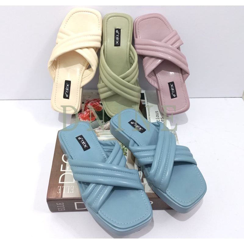 Sandal Wanita sandal wedges spon super ringan DN 01