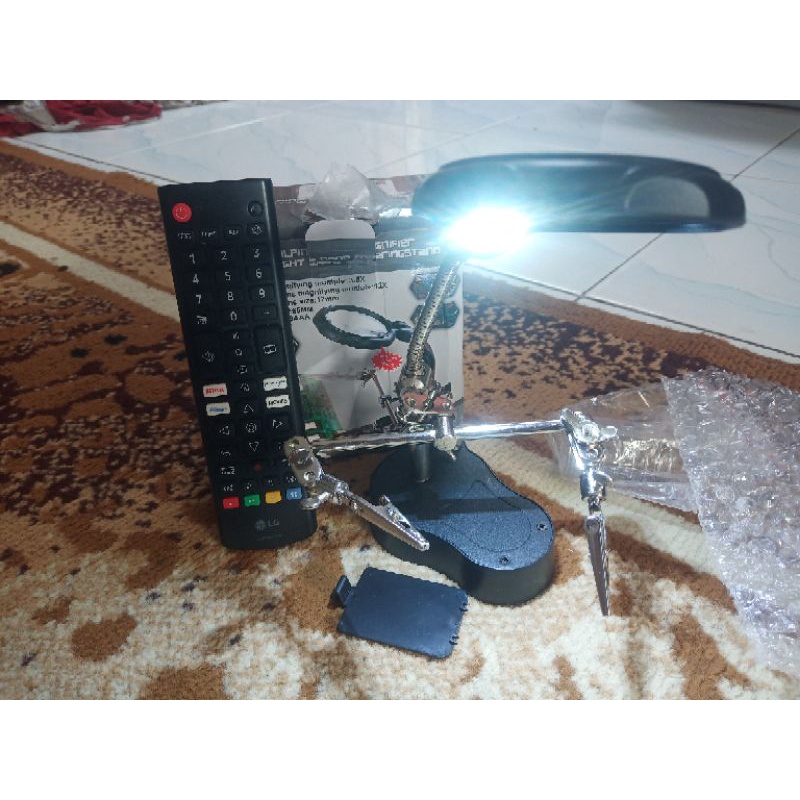 pegangan gagang kaca pembesar service lampu led