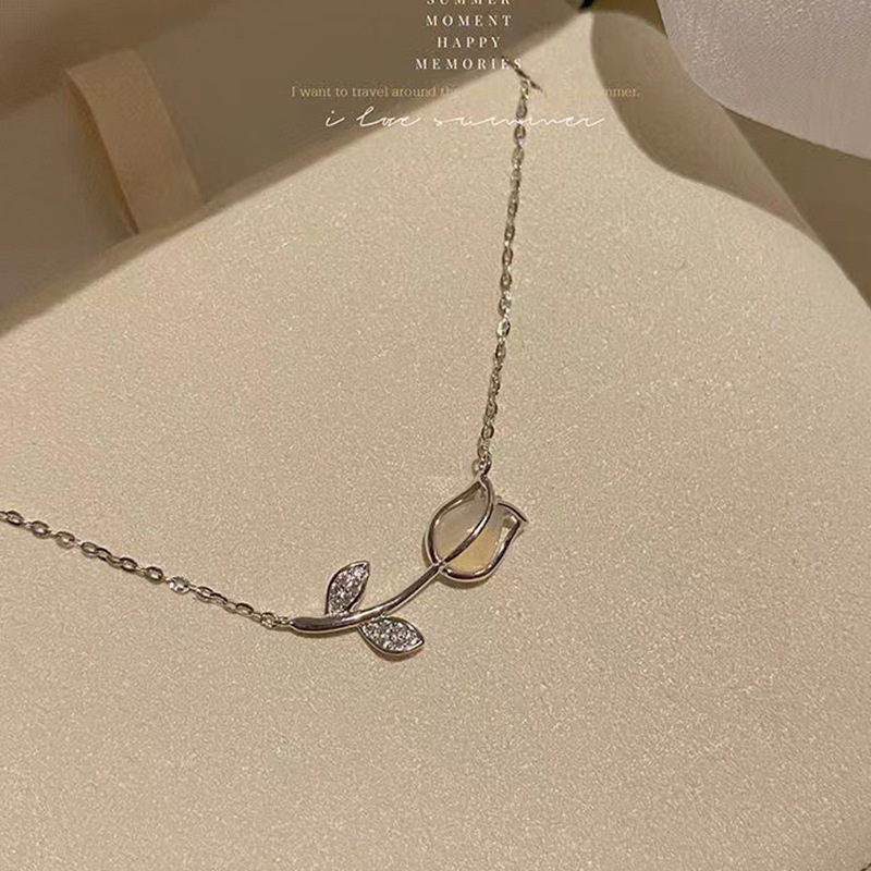 Kalung Rantai Pendek Liontin Bunga Tulip Batu Opal Mata Kucing Gaya Korea Untuk Wanita