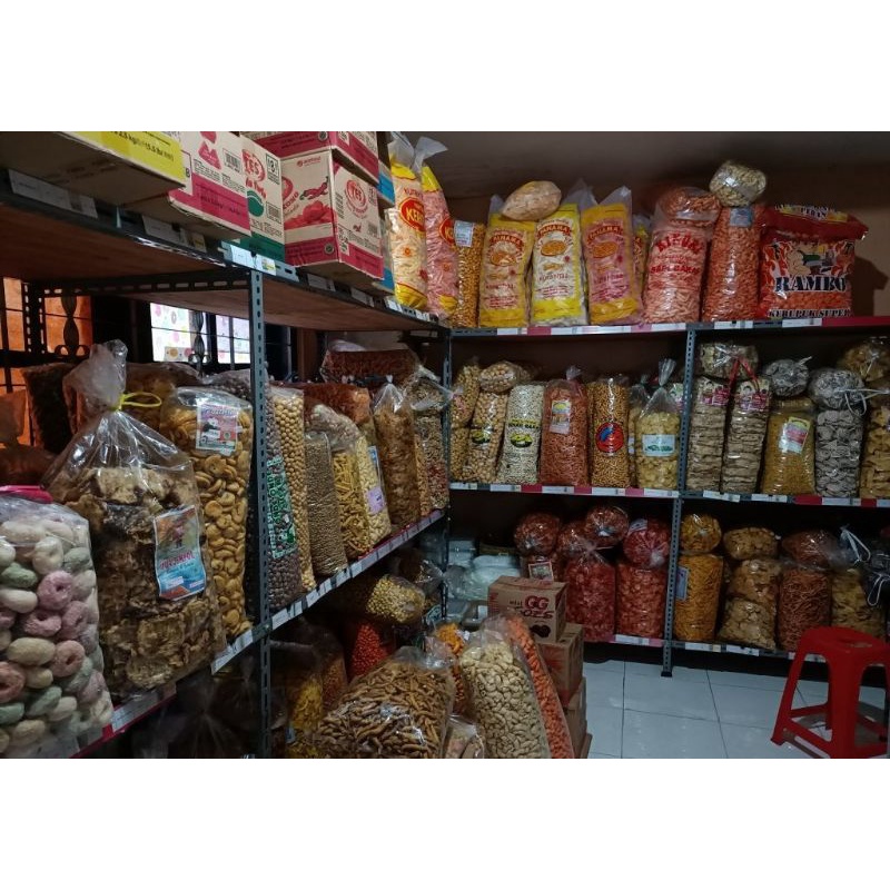 

Snack Kiloan Makassar banyak pilihan Varian (isi 500 Gram)