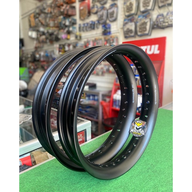 VELG SET TDR U SHAPE MATTE BLACK 250/300-17