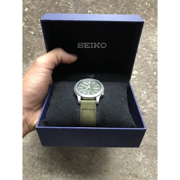 Jam tangan Seiko 5 Automatic SNK805K2