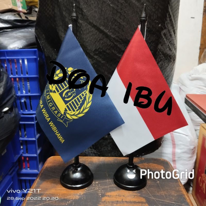 

best seller tiang kayu meja+bendera IMIGRASI+INDONESIA