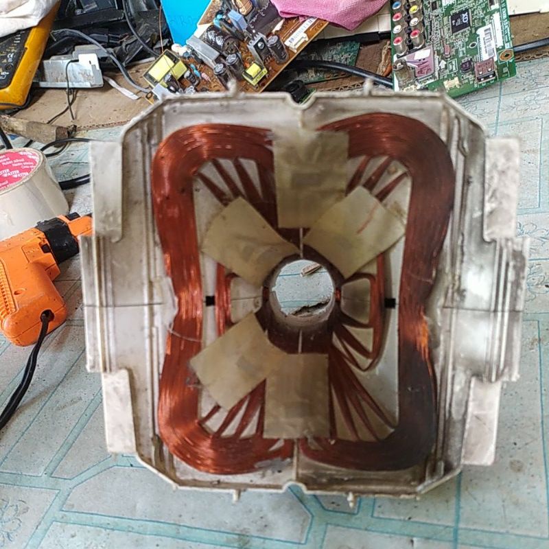 defleksi yoke/konde polytron slim non ew