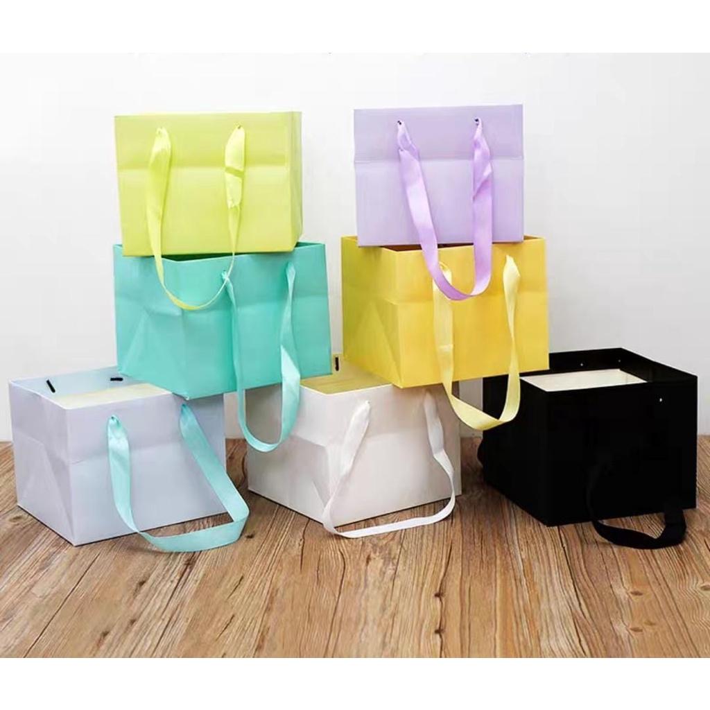 

PAPERBAG SMOOTH RIBBON |PAPERBAG PREMIUM |SOUVENIR | TAS KADO | PB27