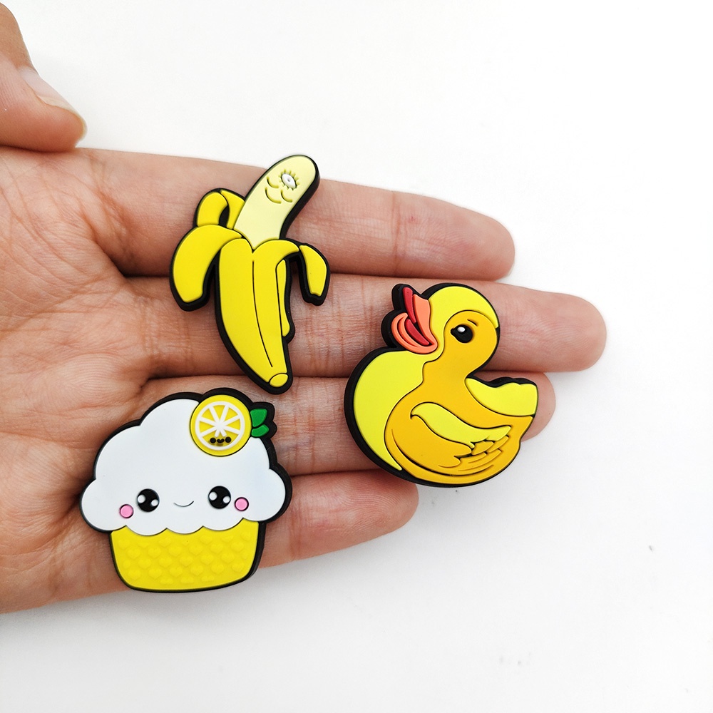 Buckle Pin Desain Jibbitz Warna Kuning Untuk Aksesoris Sepatu crocs Charms Clogs