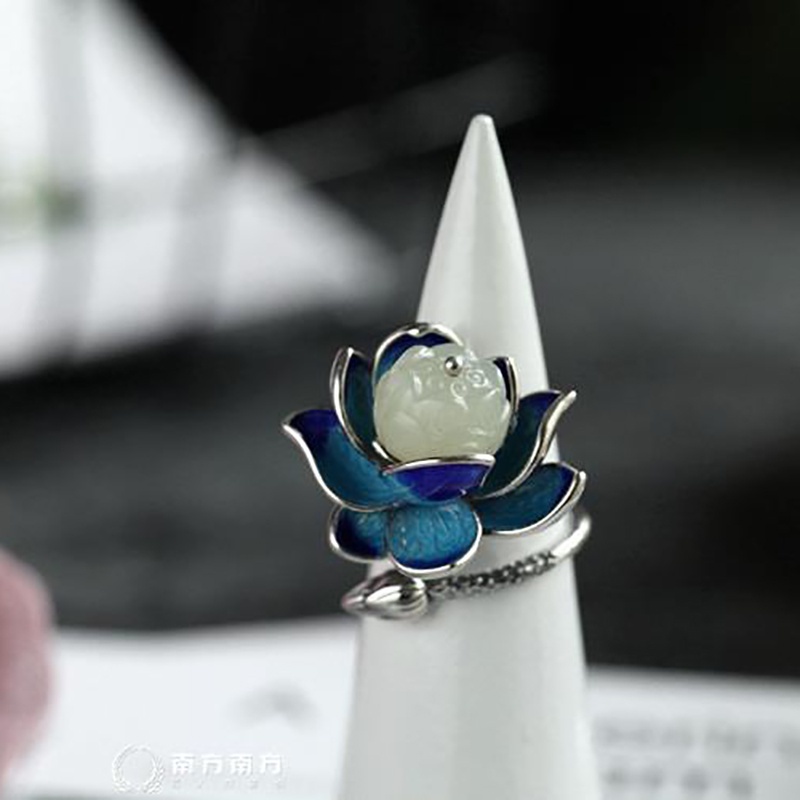 Cincin Adjustable Desain Lotus Biru Bahan Tembaga Warna Silver Untuk Wanita