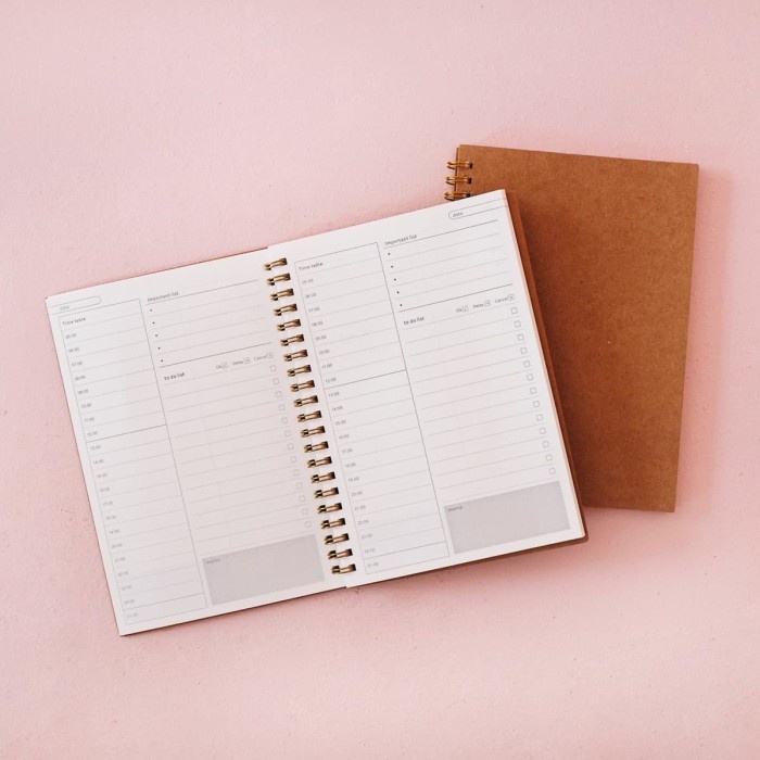 

Kraft Cover Spiral Daily Planner / Buku Planner Harian / Buku Catatan