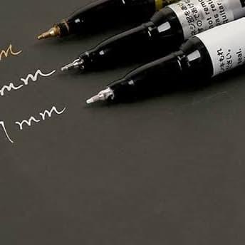 

Sakura Pen-Touch Permanent Paint Marker Extra Fine ( 0.7 mm ) WHITE