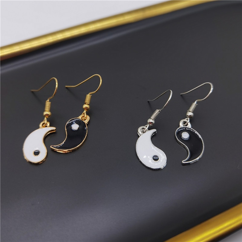 Anting Kait Desain Simbol Philosophy Yin Yang Life Balance Gaya Retro Klasik Untuk Wanita