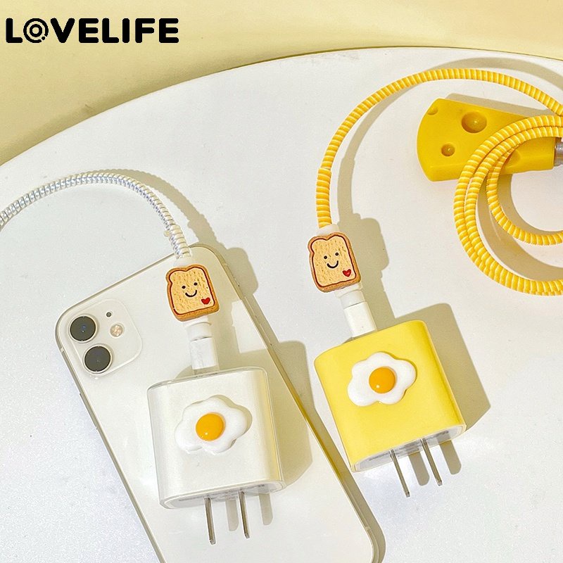 4pcs / Set Pelindung Kabel Data / Charger Bentuk Telur Goreng Kartun Anti Putus Untuk Apple