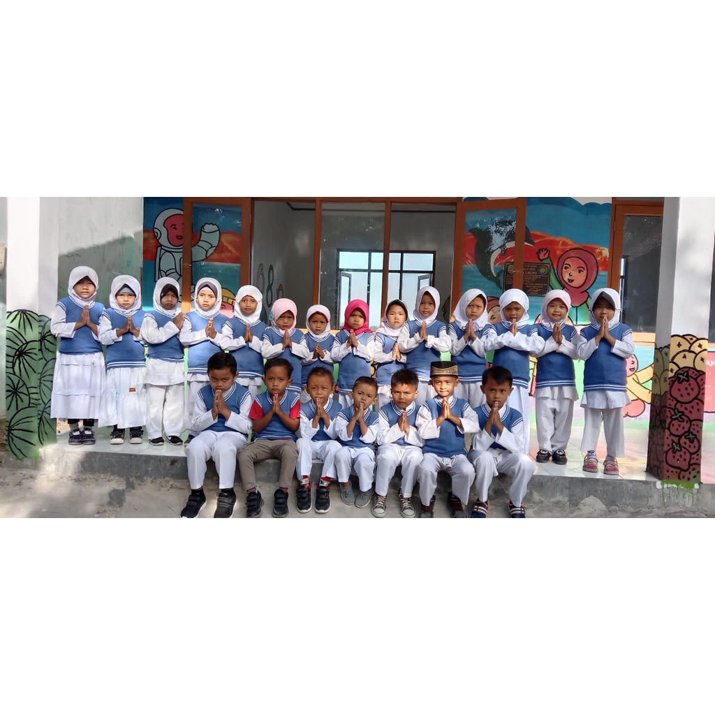 Rompi Rajut Dewasa / Rompi Anak SMA / Rompi Rajut Anak SMP / Rompi Anak SD / Rompi TK / Rompi Sekolah  / Seragam Sekolah SMP / Rompi Seragam Sekolah / Seragam natal / Rompi natal / Baju Sekolah / Pakaian Sekolah / Fashion Sekolah / Fashion Natal