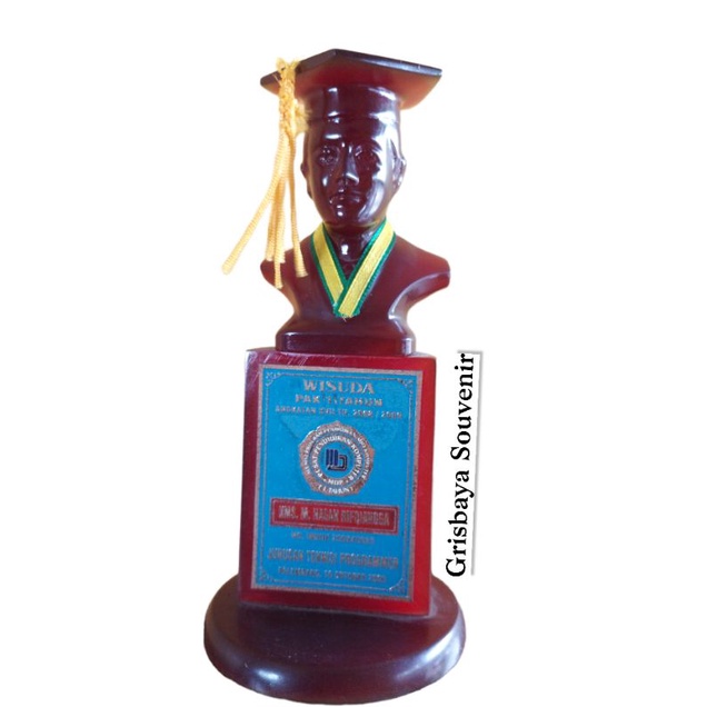 PLAKAT WISUDA RESIN 1/2 BADAN
