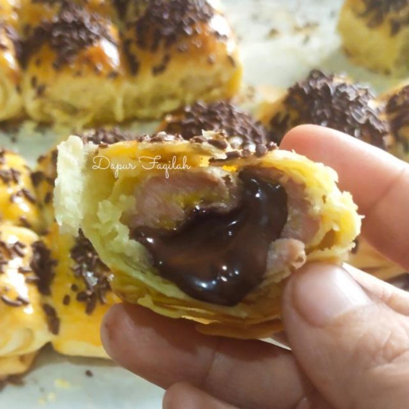 

Bollen Lilit Dapur Faqilah 500gr