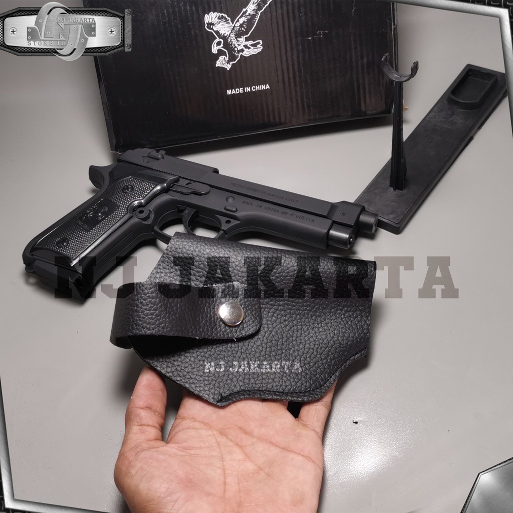 KOREK API PISTOL PLUS SARUNG KULIT SKALA 1:1 MIRIP DENGAN ASLI BISA DI KOKANG API GAS LASER BLUE