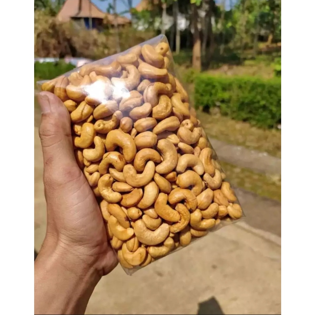 

KACANG METE MATANG GORENG 500 GRAM