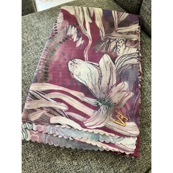 Bohemian scarf vanilla hijab / romantic mangenta