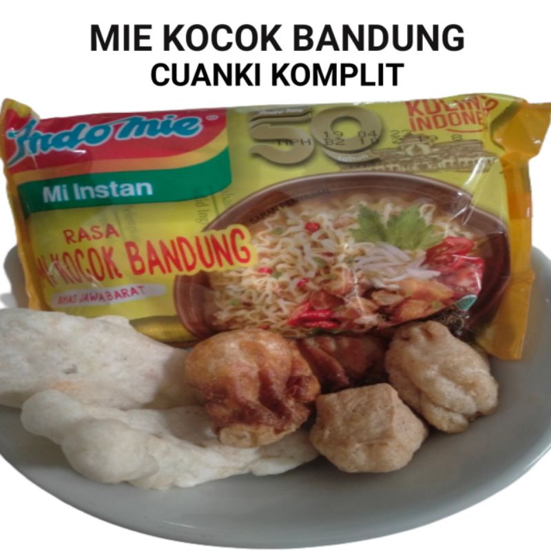 

Mie kocok Bandung cuanki komplit