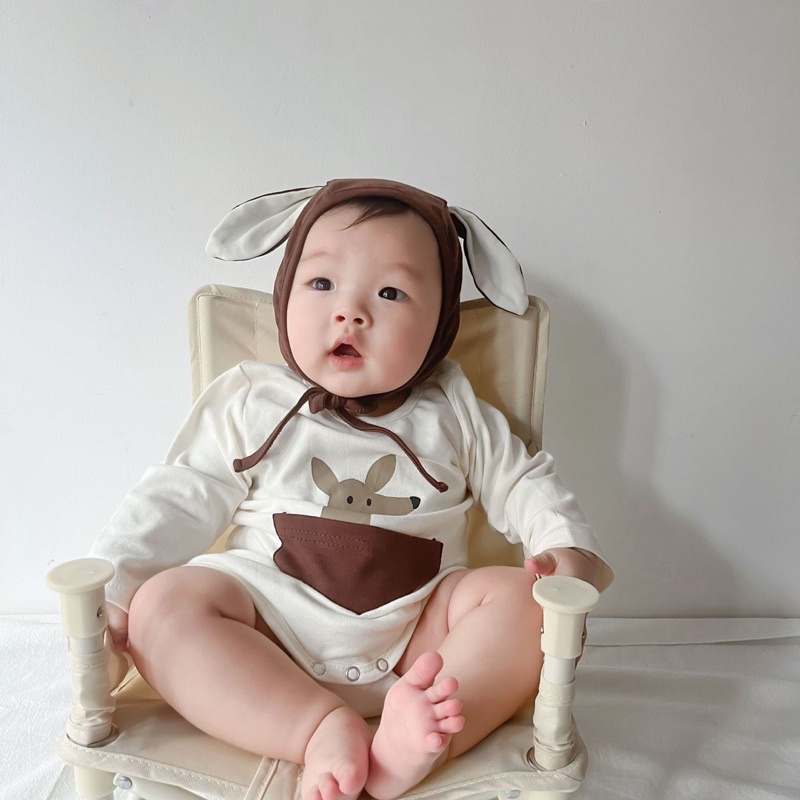 Kangaroo romper bayi