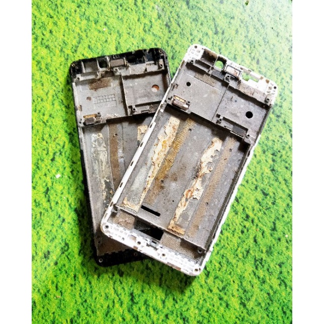 REDMI 5A FRAME TULANG TENGAH ORIGINAL COPOTAN MULUS TIDAK BONCEL