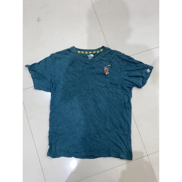 kaos biru tnf