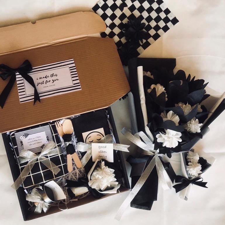 

[KODE 7NMRM] BIG GIFT BOX hampers aesthetic cewe cowo kado ulang tahun wisuda anniversary wedding etc