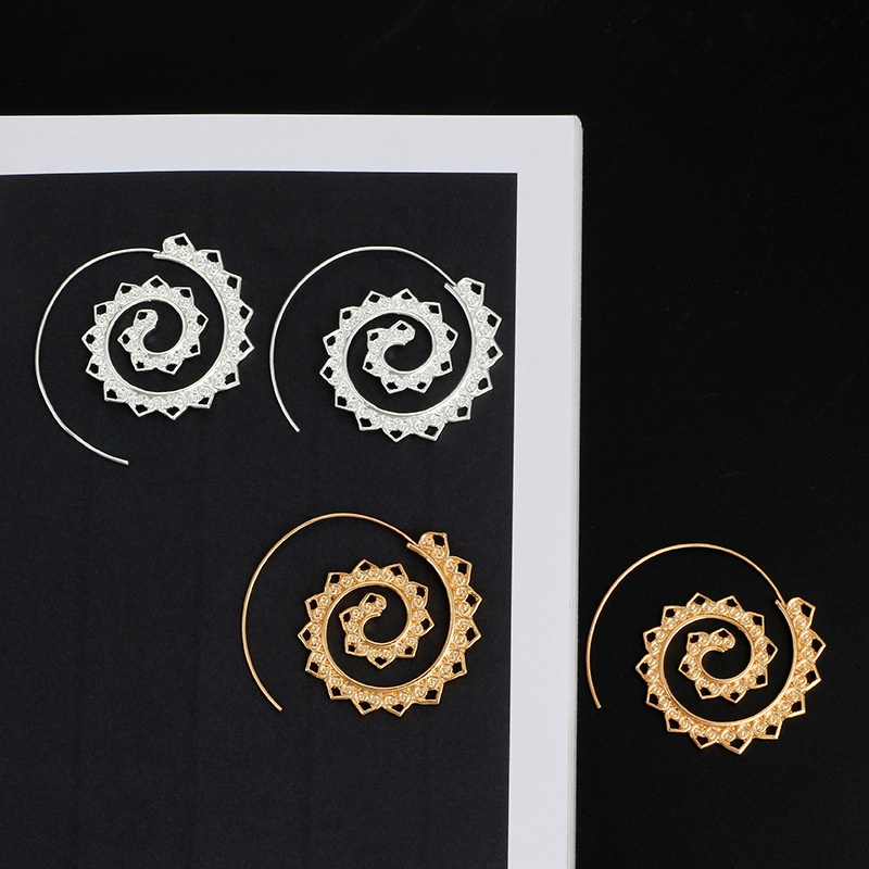 Anting Bentuk Hati Spiral Oval Gaya Etnik Untuk Wanita