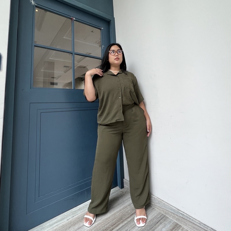 Kin Oversized Shirt (Kemeja Kantong / Kemeja airflow / kemeja bigsize / kemeja kantor / kemeja kuliah)