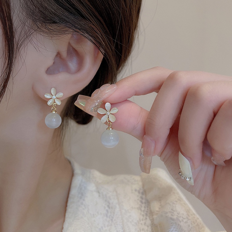 Anting Bentuk Bunga Opal Gaya Retro Untuk Wanita