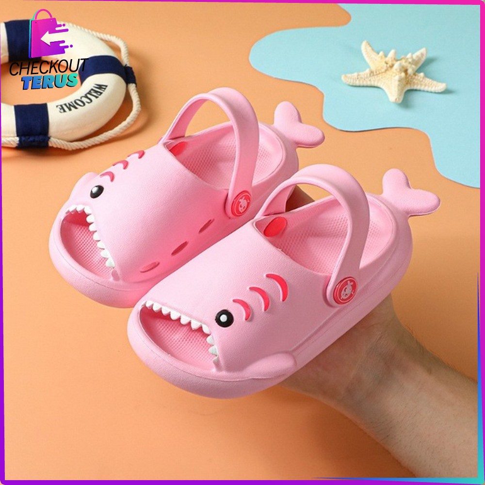 CT S41 Sandal Hiu Anak Anti Slip Karakter Bayi Hiu Lucu Bisa Untuk Cewek Cowok Kekinian Slide Import