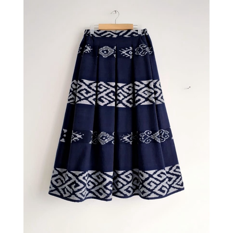 Skirt tenun toraja warna navy rok kerja