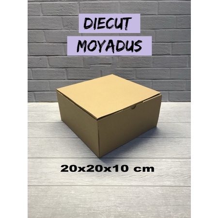 

Kardus uk. 20x20x10 cm.... box karton model pizza untuk aksesoris-dll